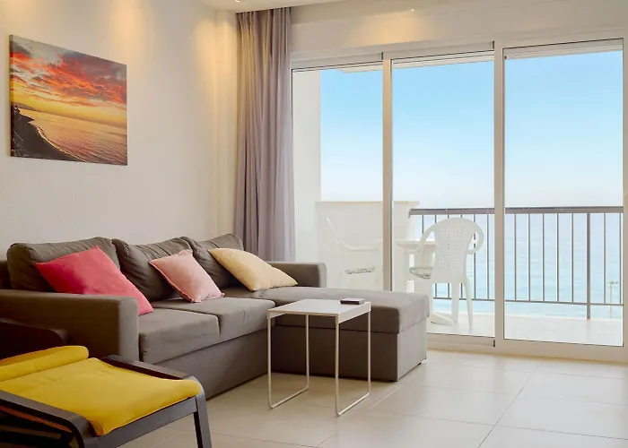 Apartament Arce I 26 - Beachfront With Stunning Sea Views & Pool