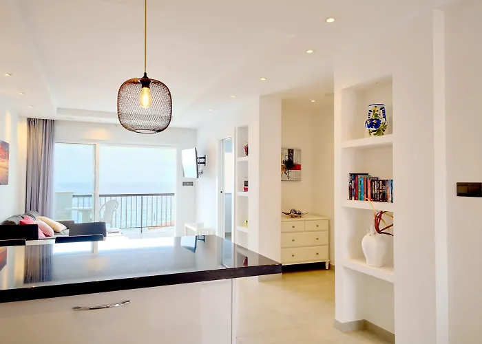 Apartament Arce I 26 - Beachfront With Stunning Sea Views & Pool *