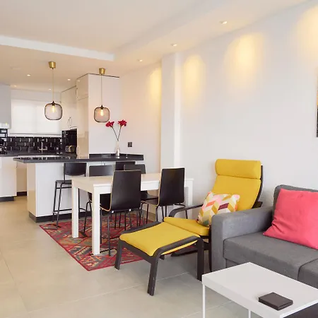 Arce I 26 - Beachfront With Stunning Sea Views & Pool Appartement