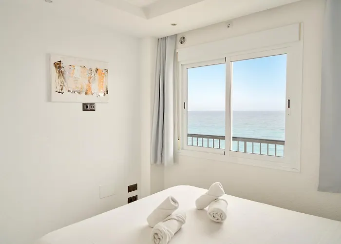 Appartement Arce I 26 - Beachfront With Stunning Sea Views & Pool Nerja