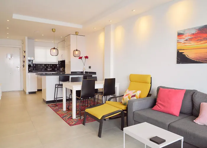 Arce I 26 - Beachfront With Stunning Sea Views & Pool Appartement